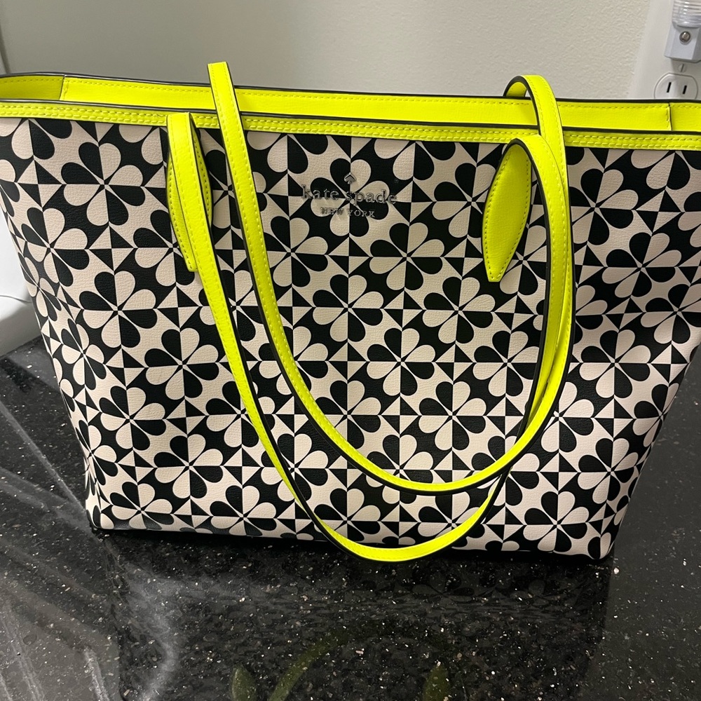 Kate Spade Tote bag, like new without tags